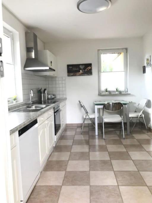 Komfortables Einzelhaus Mit Garten Halstenbek Exteriör bild